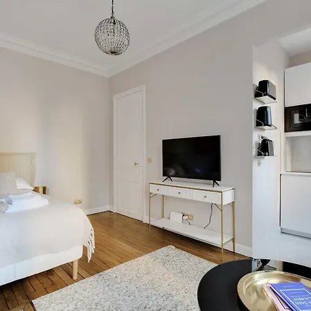 Charming - 2p- Parc Monceau Appartement *